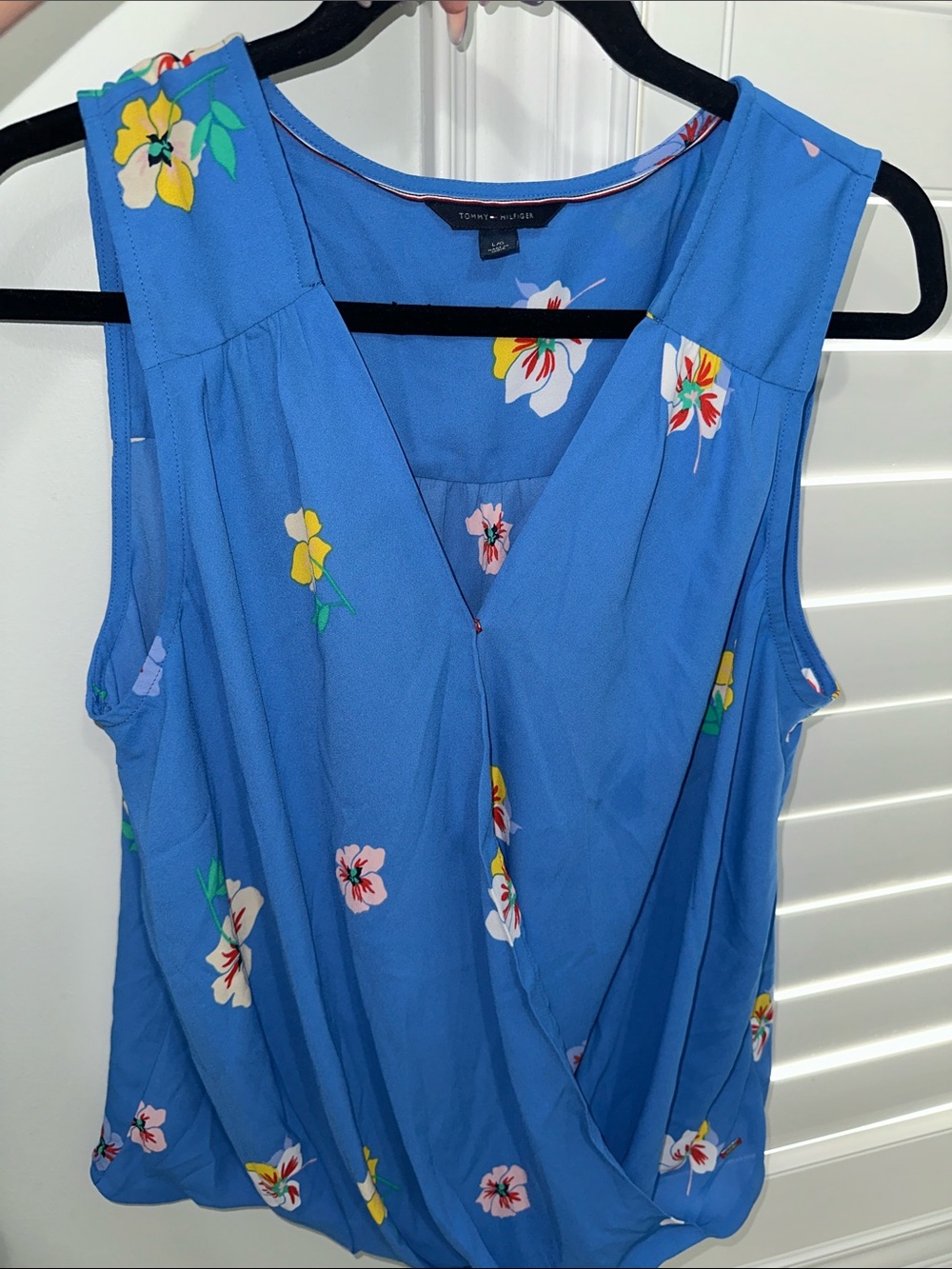 Tommy Hilfiger women’s blouse size large